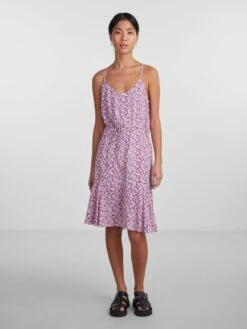 Pieces PCNYA SLIP DRESS 9 Pieces PCNYA SLIP DRESS -Piece Clothing Shop 17111424 PaisleyPurple 948466 005