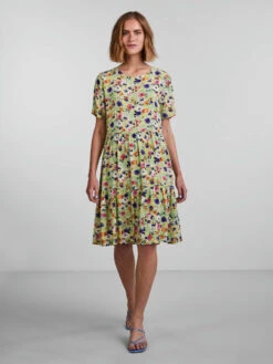 Pieces PCSAGA MIDI DRESS -Piece Clothing Shop 17119589 DaiquiriGreen 1008299 005