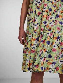 Pieces PCSAGA MIDI DRESS -Piece Clothing Shop 17119589 DaiquiriGreen 1008299 006