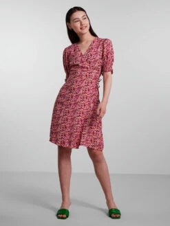 Pieces PCMALLE WRAP DRESS -Piece Clothing Shop 17128309 HighRiskRed 974761 005
